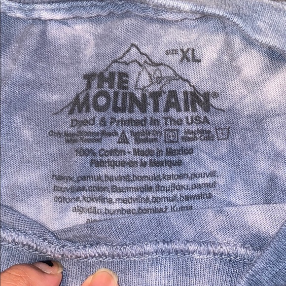 The Mountain Wolf Tee - Picture 2 of 4